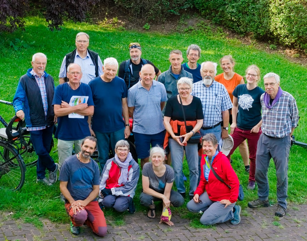 Gruppenfoto an Thomaskirche Hohenbostel